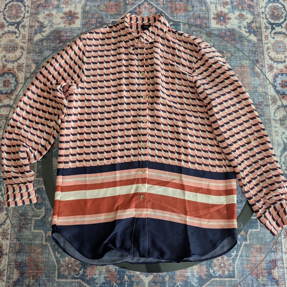 Stylish Pink and Navy Patterned Button-Up Shirt Pre Owned - Picture 1 of 9